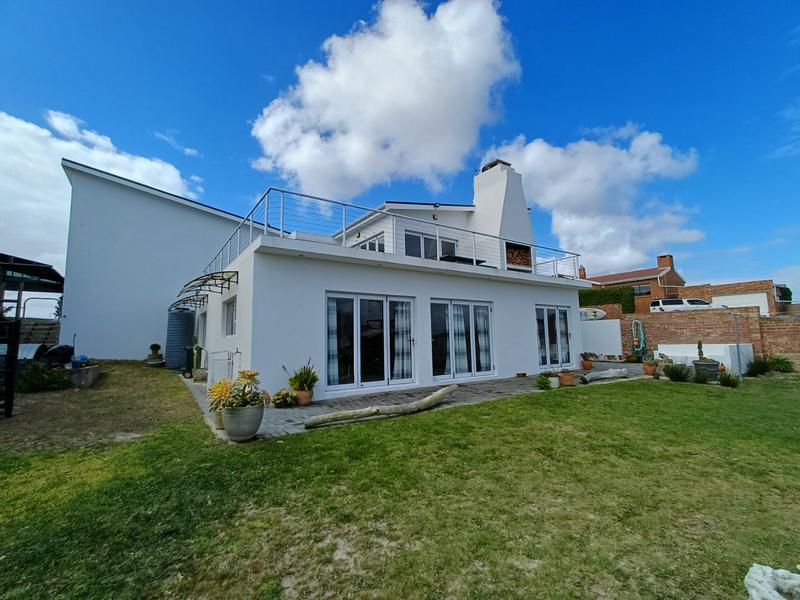 4 Bedroom Property for Sale in Pearly Beach Western Cape